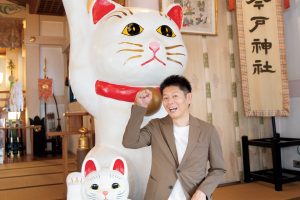 愛らしい招き猫が迎えてくれる今戸神社。