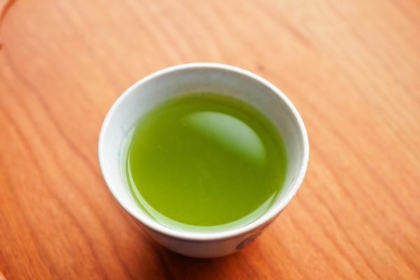 【白央篤司が聞く「自分でお茶を淹れて、飲む」vol.1】料理研究家・重信初江のおはようからおやすみまでのお茶ライフ