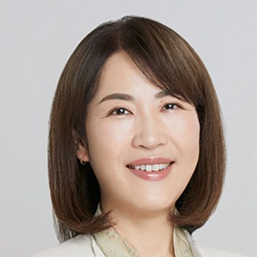 小川真里子
