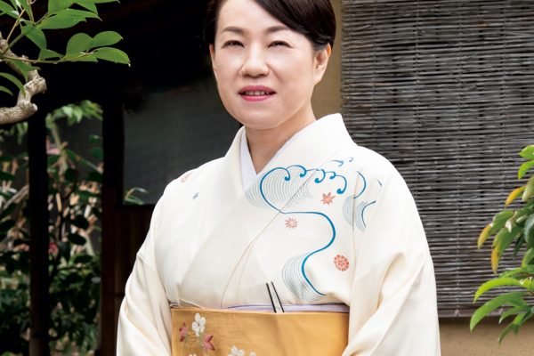 「どんな体形の方でも素敵に。着物は”七難隠す”と思っています」茶道 表千家教授・津田和美さんの着物の時間