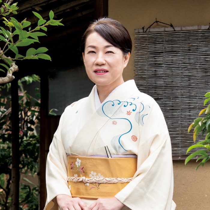 「どんな体形の方でも素敵に。着物は”七難隠す”と思っています」茶道 表千家教授・津田和美さんの着物の時間