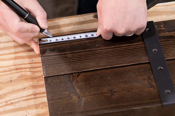 試しにDIYで取り外し可能な壁収納棚を作ってみよう！