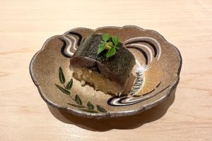 品書きになかった料理その2「鯖寿司」