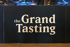 《テイスト・ワシントン》メインイベントの《グランドテイスティング》  テイスト・ワシントン（Taste Washington）<a href="https://www.tastewashington.org">https://www.tastewashington.org</a>