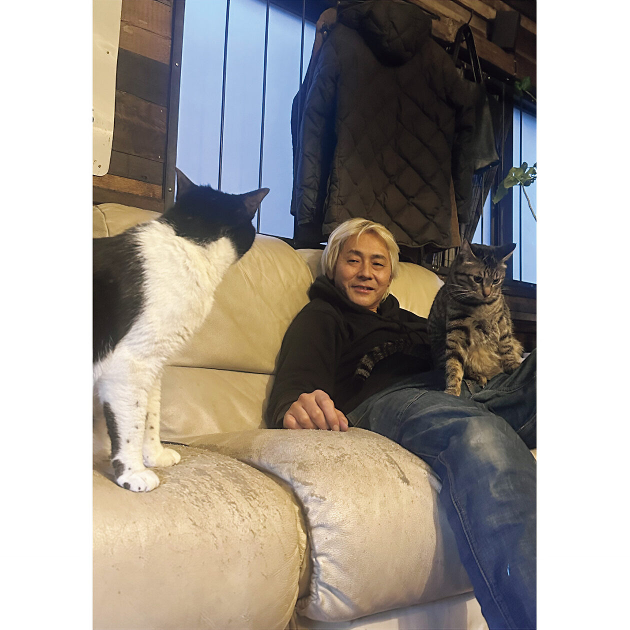 お笑い芸人・ヒロシさんが、初めて猫を迎え入れて感じた“大きな変化