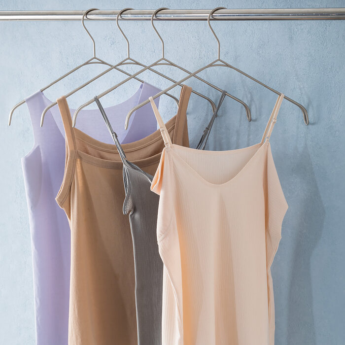 肌着を1枚着るだけで、日中の快適さに差が出る「夏のインナー」