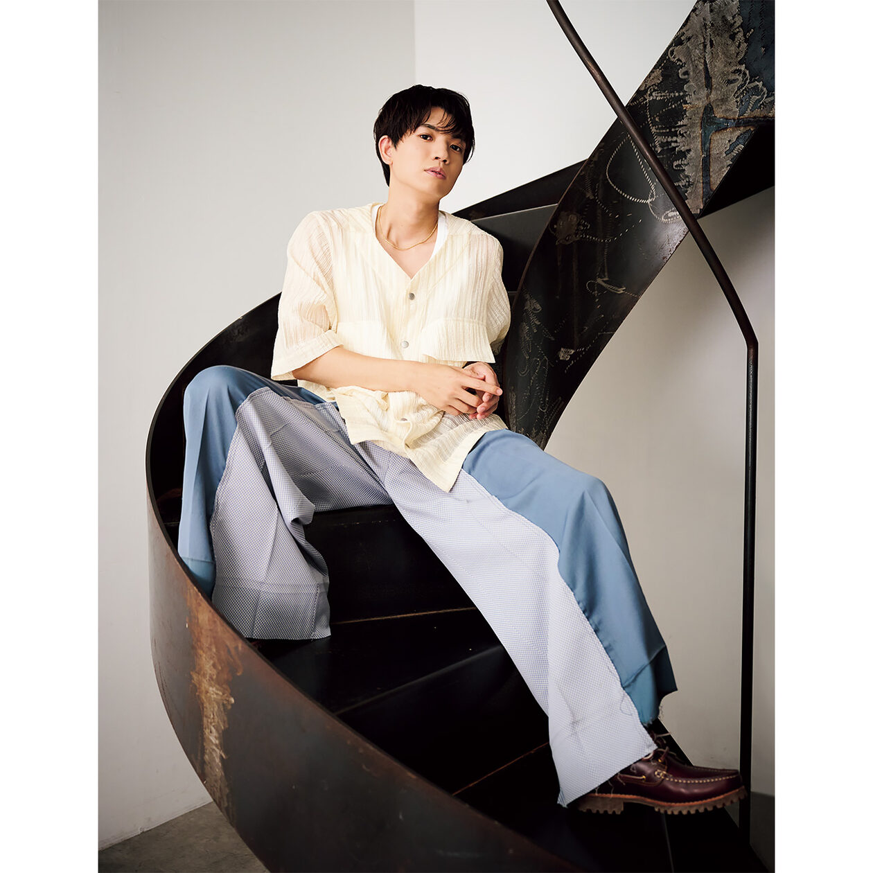 髙地優吾さんが語る、主演舞台『ある日、ある時、ない男。』──「芝居