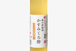 ●庄分酢（福岡県）「かすみくろ酢」：300年住み続ける蔵付酢酸菌が入っており、独特の香ばしい風味があります。今もなお甕での仕込みを行う庄分酢の代表商品。店舗と母屋は市の文化財に指定されています
