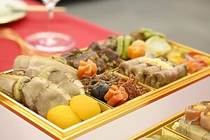 〈田崎真也〉「Le Menu 22 plats 洋風三段」29,800円