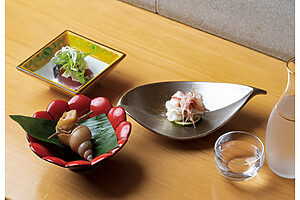 リピート必至。食通の友人も唸る端正な〈をり鶴〉の寿司