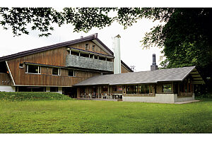 名建築の宿。福島県・北塩原村〈ホテリ・アアルト〉