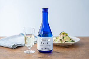 【ぐっち夫婦のお酒とおつまみ】薄切りズッキーニのツナマヨレモン和え×日本酒