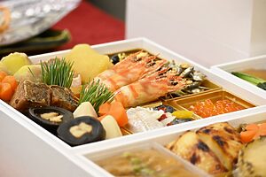 大丸・松坂屋で7年連続売上１位のおせち「口福おせち 午 和風三段」