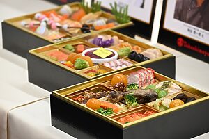 「シェフコラボ和洋中おせち料理」22,800円