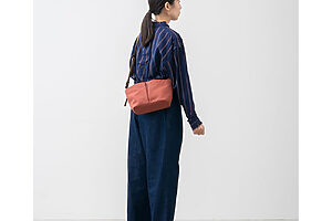 気が利く撥水ミニショルダー Sのレッドブラウン