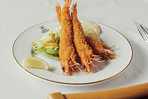 「大森　洋食入舟」の海老フライ