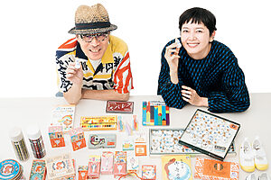 左・庶民文化研究家の町田 忍さん　右・モデル、俳優の菊池亜希子さん