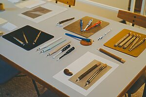 伝統工芸を手のひらに。佐賀・HIZEN5の「やきものガラスペン」で書く時間をととのえる