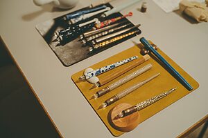 伝統工芸を手のひらに。佐賀・HIZEN5の「やきものガラスペン」で書く時間をととのえる