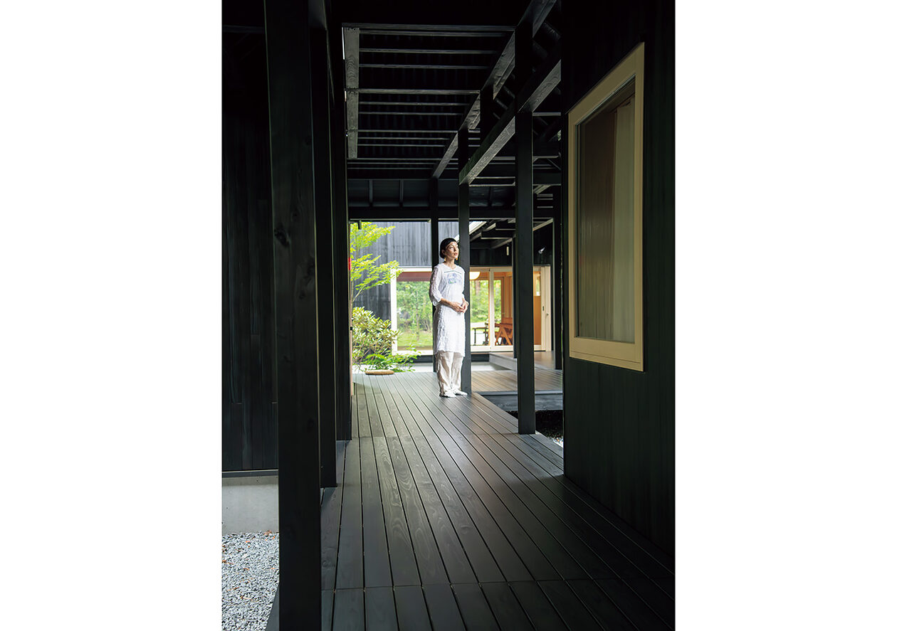 SHISHI-IWA-HOUSE KARUIZAWA──モデルKIKIさんがナビゲート「山と