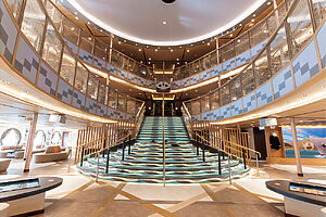 「夜のフェリーを宿に」「ホテル会員がお得」──旅行ジャーナリスト村田和子さんに教わるお得な旅の情報 Vol.3