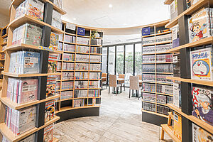 クインテッサホテル東京羽田 Comic＆Books●東京都大田区南蒲田1-25-13　TEL：03-3733-0551　シングル1室8,000円～