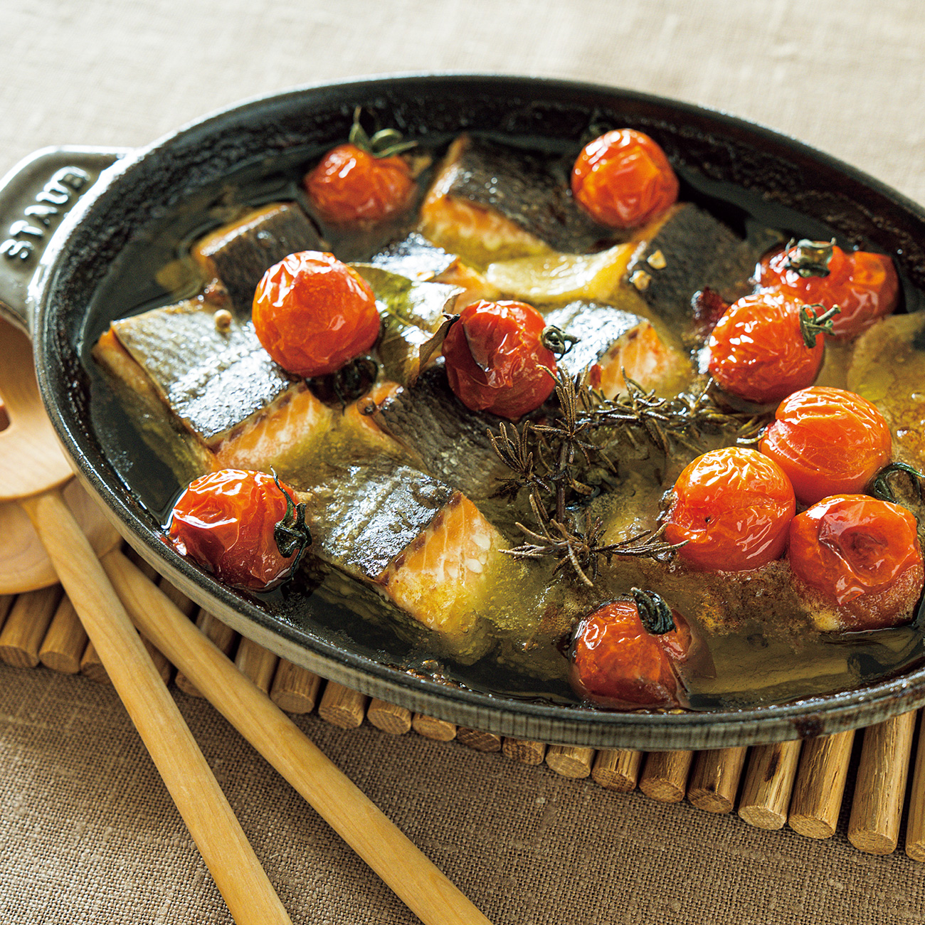 鮭のコンフィー ──松田美智子の「くらしの歳時記」 | フード