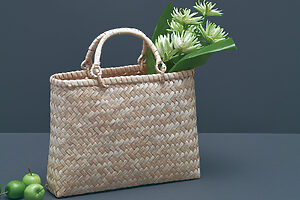 民芸イタヤ工房のかごバッグ