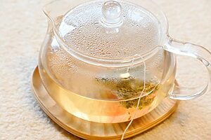 「ジェネロジティ」はゆっくり抽出するのもポイント。ティーバッグ1個あたり250㎖～350㎖の熱湯で10分抽出しましょう