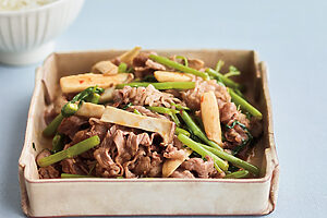 牛ロースと空芯菜炒め