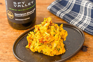 【ぐっち夫婦のお酒とおつまみ】かぼちゃとベーコンのサラダ×ワイン