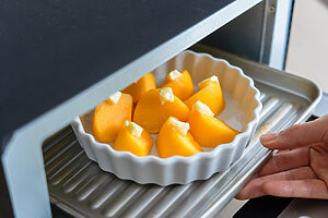 （3）トースター（または魚焼きグリル）でバターが溶けるまで2〜3分軽く温める