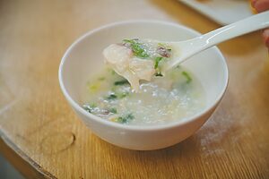 滋味深い旨味が凝縮された濃厚なお粥