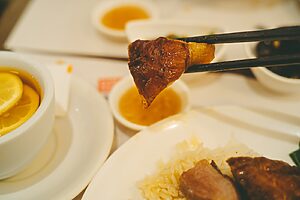 一度試すと病みつきになるプラムソース