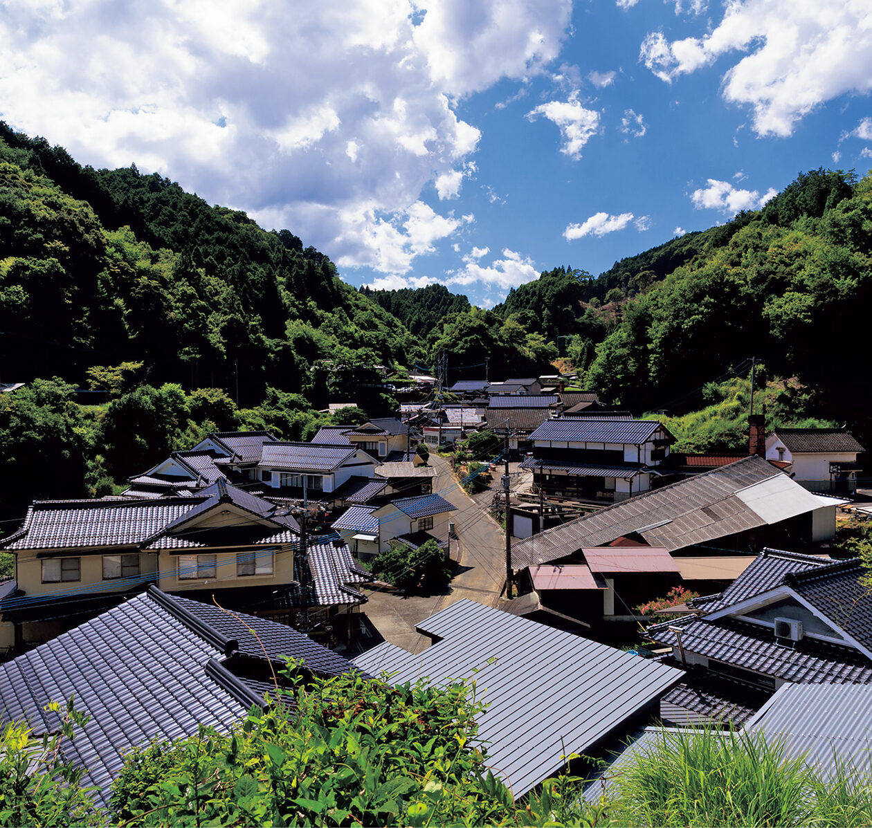 民藝の心をつないで300年。一子相伝、小鹿田焼の里を訪ねて