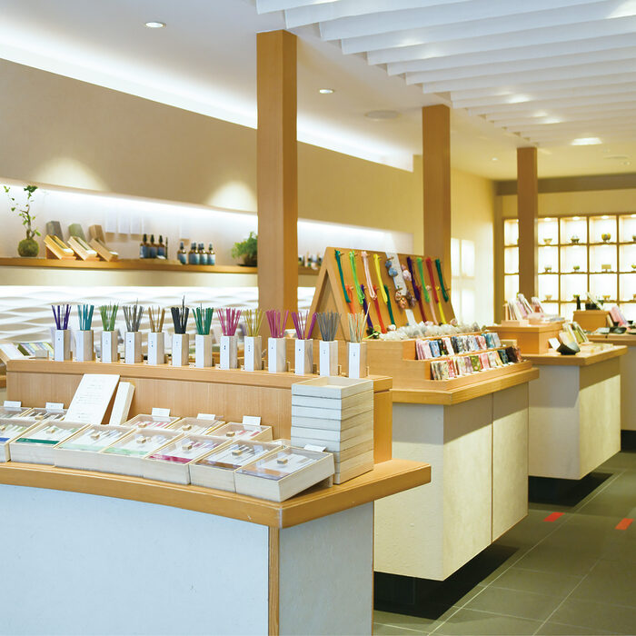 京都の老舗で探す価値あるおみやげ──古来より人々と共にあった香の文化を未来に引き継ぐ「香十」へ