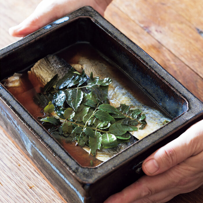 にしん鉢／南部鉄器の鍋／茶袋／馬毛の裏ごし──昔ながらの知恵が詰まった、郷土料理のための調理器具