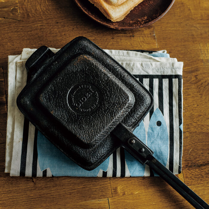 イラストレーター・オカヤイヅミさん──調理が喜びに変わる、ニッチな台所道具が好きだと気づきました