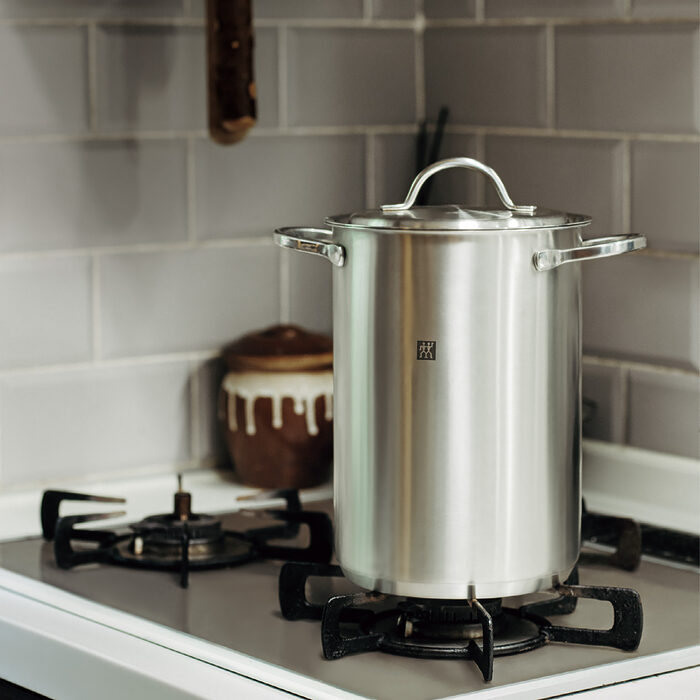 作家・甘糟りり子さん──プロが使う道具を真似っこして背伸びするのが好き