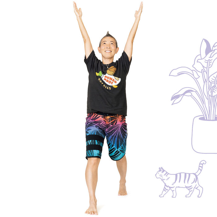 【ヨガのポーズ83】“放つ” 空を眺めるポーズ——Dr.高尾美穂のカラダとココロの整え方