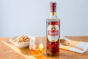 【ぐっち夫婦のお酒とおつまみ】ひよこ豆とツナのスパイシーサラダ×ラム酒