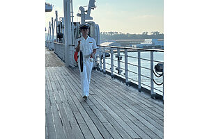 出港時に乗組員が銅羅（ドラ）を鳴らすのは飛鳥の伝統