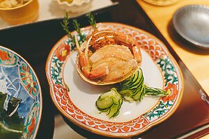 この季節だけのお愉しみは、メスのズワイガニ、通称「香箱蟹」