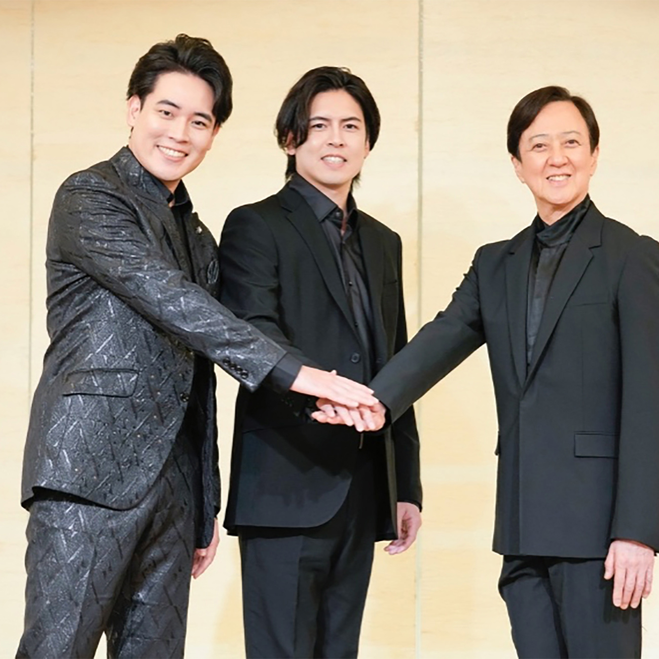 坂東玉三郎さんの新しい試み——コンサートの構成・演出、MCも。実力派