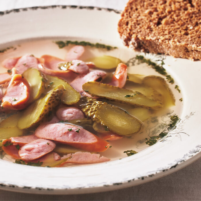 「かにかまと卵」「しらすと豆腐」──材料2つで作れる朝のクイックスープ4選