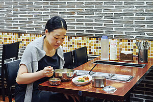 韓国の女性は肌がきれい。やはり食べ物が美肌の基本