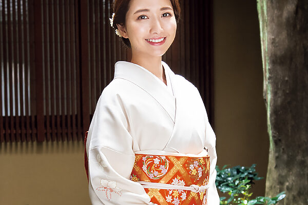 フリーアナウンサー・三田友梨佳さんの着物の時間──着物は“非日常”といわれますが、自分なりの日常にしてはどうですか？