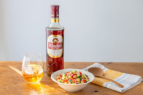 【ぐっち夫婦のお酒とおつまみ】ひよこ豆とツナのスパイシーサラダ×ラム酒