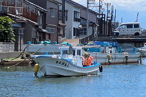 深夜1時頃には漁に出る船を見送ることもできるのだとか