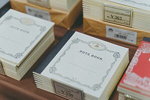 安定品質の「ツバメノート」。文具女子博限定デザインも